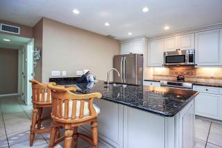 Sanibel Arms West M6 - 5