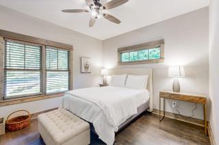 Chateau Boylston - Pisgah Forest - 1