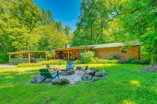 Creekside Smokies Log Cabin w/ Hot Tub & Game Room - 0
