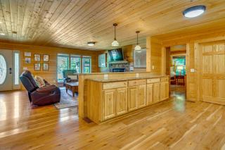 Creekside Smokies Log Cabin w/ Hot Tub & Game Room - 1