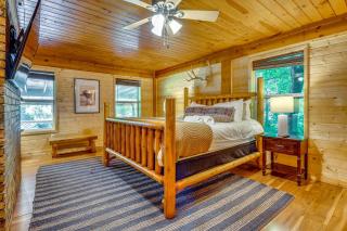 Creekside Smokies Log Cabin w/ Hot Tub & Game Room - 6