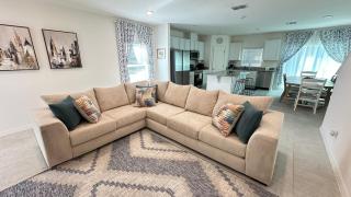 Spacious Jacksonville Townhome 3 Bedrooms Sleeps 6 - 8