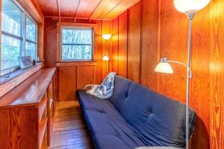 Charlotte's Cabin - 3