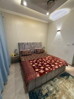 Comfortable Family Apartment in Secure Islamabad - 1