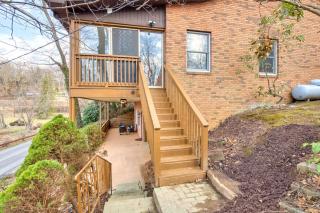Upper Lakeshore Living - 9