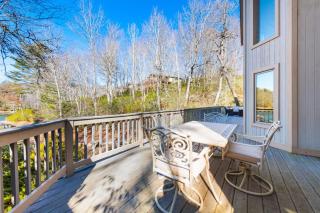 Lakeside Retreat - 6