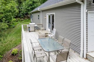 Hilltop Hideaway - 8