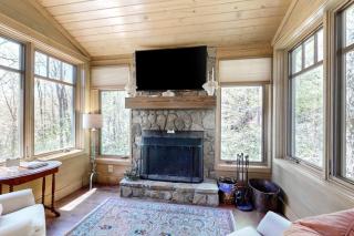 Chic Highlands Cabin - 3