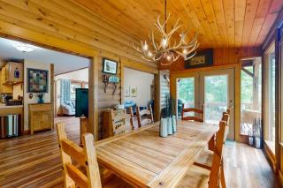 Misty Falls Hideaway - 1