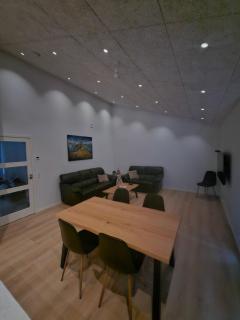 Modern Apartment in Klaksvik with Mountain Views - 6
