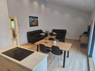 Modern Apartment in Klaksvik with Mountain Views - 5