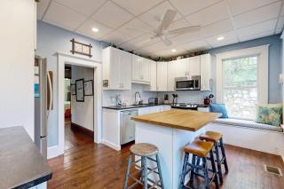 Avett House - 5