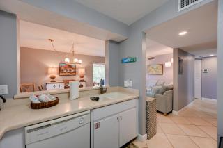 Golf On-Site! Extended Stay 4 Mi to Dtwn Naples - 7