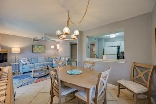 Golf On-Site! Extended Stay 4 Mi to Dtwn Naples - 6