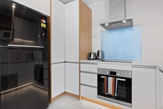 3 bedroom townhouse Opposite Hagley Park - 6