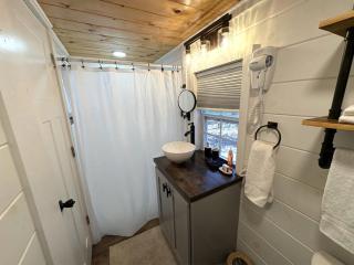 Cozy Lakeview Cottage - 1