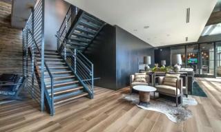 Victory Park Skyline Suite Fast Wifi - 8