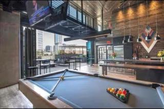 Victory Park Skyline Suite Fast Wifi - 5