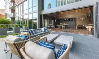 Victory Park Skyline Suite Fast Wifi - 4