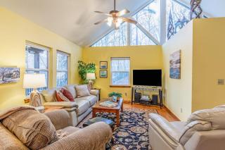 Tree Top Cabin - 7
