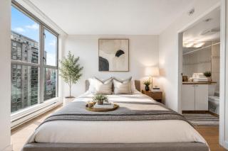 2BR Vancouver City Stay Minutes from FIFA 2026 at BC Place - 0