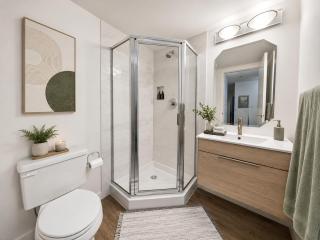 2BR Vancouver City Stay Minutes from FIFA 2026 at BC Place - 1