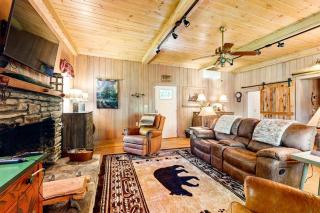 Bradley Bear Hideaway - 6