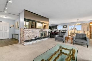 Ocean View Penthouse Suite - Pet-Friendly - Pool and Hot Tub - 8