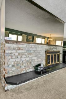 Ocean View Penthouse Suite - Pet-Friendly - Pool and Hot Tub - 2