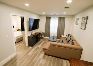 The Homey Suite - 1BR with Luxe Amenities - 6