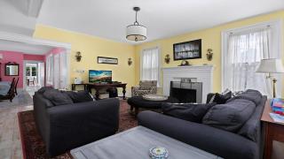 Victorian On North - 7