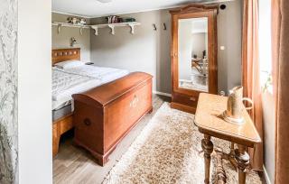Stunning Home In Öxabäck With Wifi - 4
