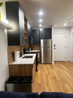 The Gallery, A Vibrant Downtown Art-Inspired Retreat for Groups, Unit 201 - 2