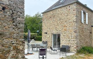 Cozy Home In Saint Germain Sur Ay With Wifi - 9