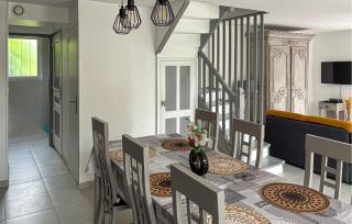 Cozy Home In Saint Germain Sur Ay With Wifi - 1