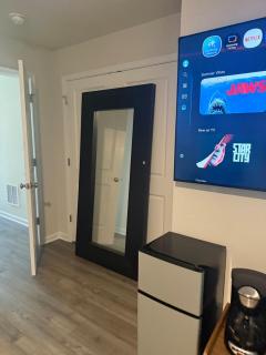 White Marsh Studio, PS4Games, 65 Inch TV, Near Mall and I 95 - 6