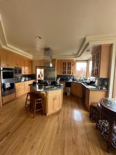 Charming 2 beds 1 bath room good for business and vocation - 3