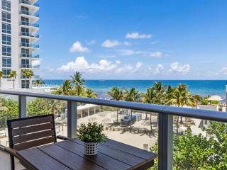 Ocean Front Corner 2 Bedroom Low Floor - 6