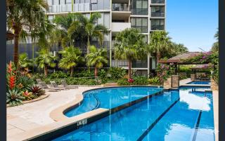 Penthouse Sleep 6 - CBD Views - Resort Pools - Games - Baby Stay - 9