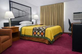 Algona Inn - 4