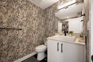 Premium 2BR • AC • BBQ • Fully Stocked Kitchen - 1
