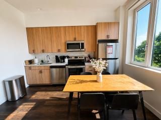 Luxury 4BR3BA Apartment Near McCormick - 6