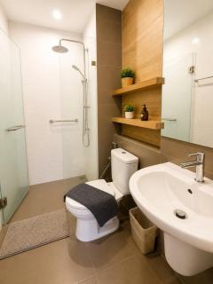 Quiet Condo 5 Min to Beach Boat Ave Hill MynaC285 - 9