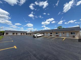 Perth Plaza Inn & Suites - 9