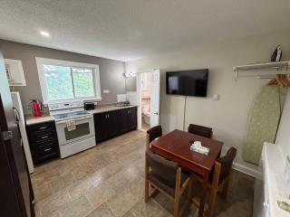 Perth Plaza Inn & Suites - 1