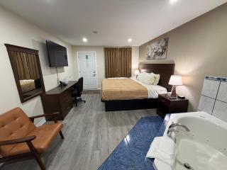 Perth Plaza Inn & Suites - 3