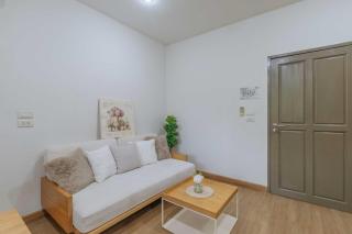Quiet in a Great Location by Beach Hill Myna C288 - 0