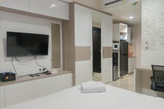 Nice Studio at Patraland Amarta Apartment By Travelio - 3