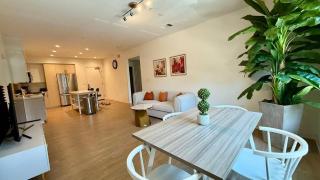 Modern 2BR Escape with Pool Near Irvine Spectrum - 8