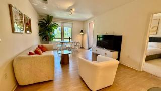 Modern 2BR Escape with Pool Near Irvine Spectrum - 5